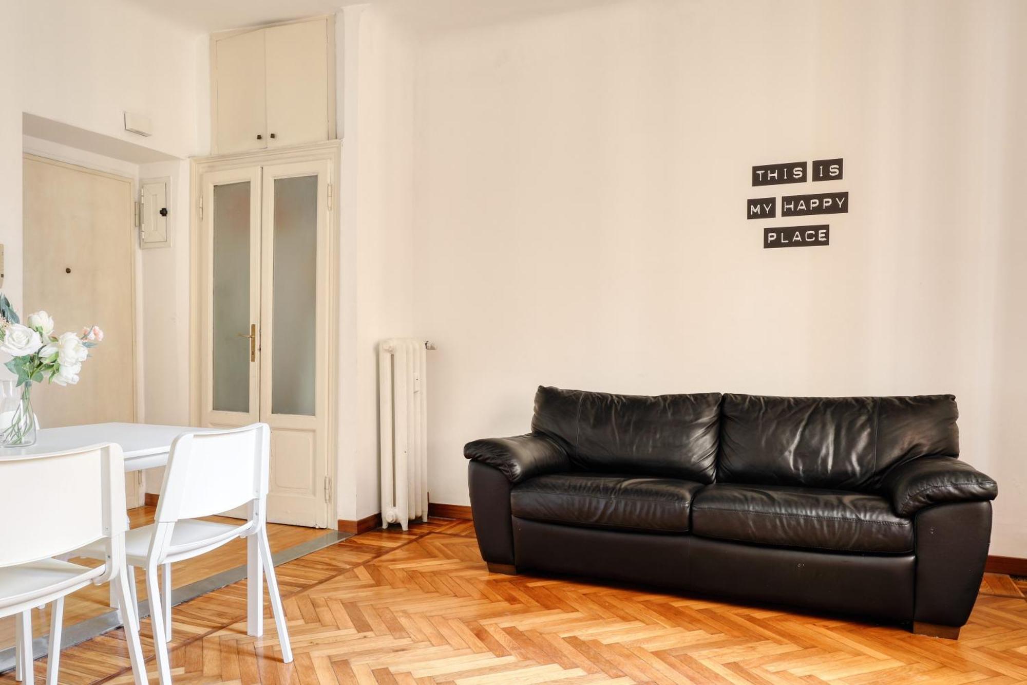 Joivy Cosy 1Br Flat Near Montanelli Gardens Apartment Milan Exterior photo